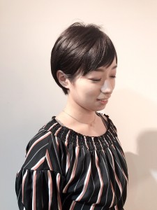 黒髪ショート